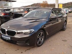 Grau Gebraucht 2022 BMW 520 Sport Line Kombi | 24.395 € (Guter Preis)