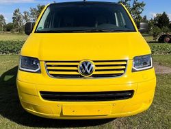Gelb Gebraucht 2009 VW Caravelle Van / Kleinbus | 6.300 €