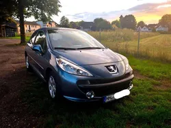 Grau Gebraucht 2007 Peugeot 207 Urban Move Limousine | 3.600 € (Fairer Preis)