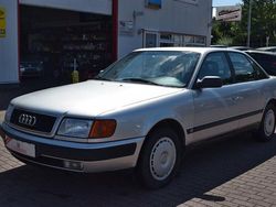 Grau Gebraucht 1993 Audi 100 Limousine | 4.990 €