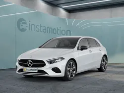 Weiß Gebraucht 2024 Mercedes A200 Progressive Limousine | 37.535 €