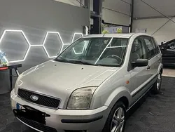 Silber Gebraucht 2003 Ford Fusion Kleinwagen | 2.000 € (Fairer Preis)