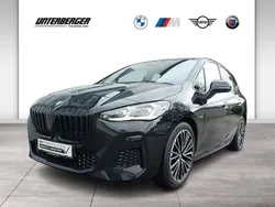 Saphirschwarz Gebraucht 2025 BMW 218 Active Tourer M Sport Van / Kleinbus | 37.900 € (Fairer Preis)