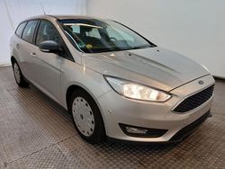 Silber Gebraucht 2016 Ford Focus Kombi | 5.990 € (Guter Preis)