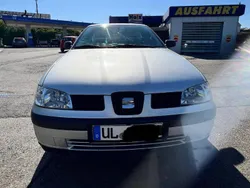 Grau Gebraucht 2001 Seat Ibiza Kleinwagen | 1.599 € (Etwas zu teuer)