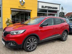 Rot Gebraucht 2018 Renault Kadjar Bose Edition SUV | 15.900 € (Fairer Preis)