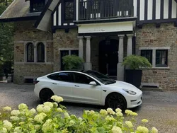 Weiß Gebraucht 2022 Tesla Model 3 Performance Limousine | 31.800 € (Guter Preis)