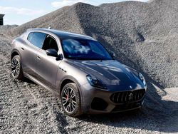 Grau Gebraucht 2022 Maserati Grecale GT SUV | 55.999 € (Superpreis)