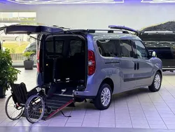 Grau Gebraucht 2014 Fiat Doblò Lounge Van / Kleinbus | 23.900 €