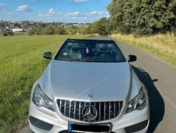 Silber Gebraucht 2016 Mercedes E220 Cabrio | 18.100 €