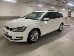 Weiß Gebraucht 2015 VW Golf VII Cup Kombi | 9.590 € (Guter Preis)