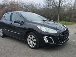 Lackierung s nera/metactzlack Gebraucht 2012 Peugeot 308 Active Kleinwagen | 2.500 € (Guter Preis)