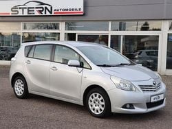 Silver metallic Gebraucht 2009 Toyota Verso Life Van / Kleinbus | 5.990 € (Guter Preis)