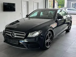 Blau Gebraucht 2018 Mercedes E220 AMG line Limousine | 23.950 € (Fairer Preis)
