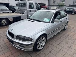 Silber Gebraucht 2000 BMW 116 Kleinwagen | 1.850 €