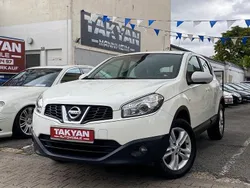 Super white Gebraucht 2013 Nissan Qashqai Acenta SUV | 8.990 € (Fairer Preis)