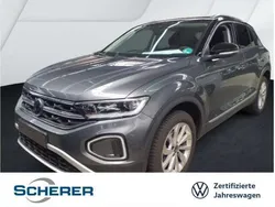 Indiumgrau metallic schwarz (metallic) Gebraucht 2024 VW T-Roc Style SUV | 30.990 € (Fairer Preis)