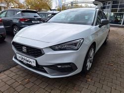 Weiß Gebraucht 2024 Seat Leon FR Limousine | 24.990 € (Guter Preis)