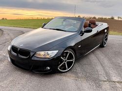Schwarz Gebraucht 2011 BMW 330 Cabriolet M Sport Cabrio | 17.900 € (Fairer Preis)