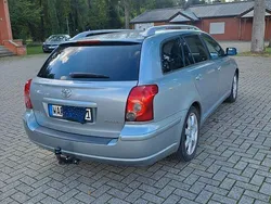 Grau Gebraucht 2008 Toyota Avensis Travel Kombi | 3.490 € (Fairer Preis)