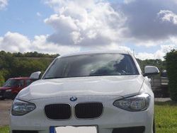 Weiß Gebraucht 2012 BMW 114 Kleinwagen | 6.600 € (Etwas zu teuer)