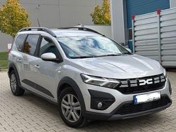 Grau Gebraucht 2023 Dacia Jogger Expression Van / Kleinbus | 18.840 € (Etwas zu teuer)