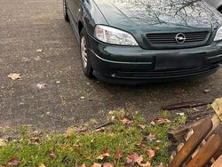 Grün Gebraucht 1999 Opel Astra Limousine | 1.800 € (Fairer Preis)