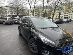 Schwarz Gebraucht 2018 Ford S-MAX S Van / Kleinbus | 14.300 € (Fairer Preis)