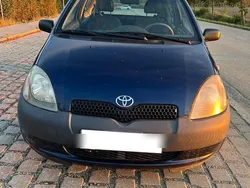 Blau Gebraucht 2002 Toyota Yaris Kleinwagen | 700 € (Guter Preis)
