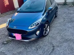 Blau Gebraucht 2019 Ford T Limousine | 13.950 €