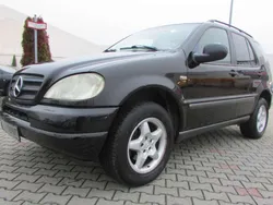 Schwarz Gebraucht 1999 Mercedes ML320 SUV | 4.222 € (Teuer)