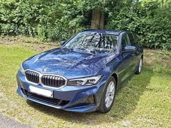 Blau Gebraucht 2023 BMW 320 Kombi | 29.980 € (Guter Preis)