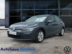 Grau Gebraucht 2022 VW Golf VIII Life Limousine | 21.480 € (Guter Preis)