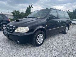Schwarz Gebraucht 2006 Kia Carnival EX Van / Kleinbus | 2.950 € (Etwas zu teuer)