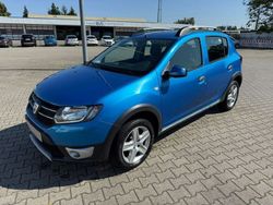 Blau Gebraucht 2015 Dacia Sandero Prestige Kleinwagen | 5.690 € (Fairer Preis)