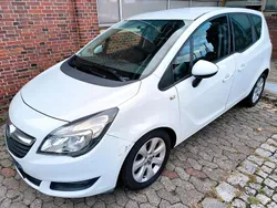 Weiß Gebraucht 2014 Opel Meriva Innovation Van / Kleinbus | 5.200 €