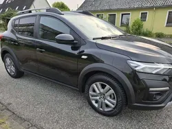 Schwarz Gebraucht 2022 Dacia Sandero Stepway Kleinwagen | 13.800 € (Guter Preis)