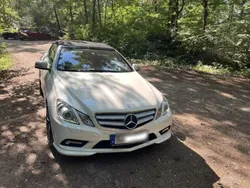 Weiß Gebraucht 2011 Mercedes E350 AMG Cabrio | 23.500 €