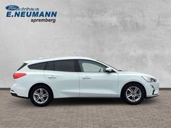 Weiß Gebraucht 2019 Ford Focus Cool & Connect Limousine | 11.995 € (Fairer Preis)