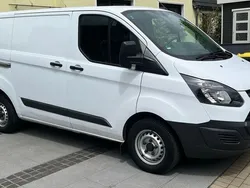 Weiß Gebraucht 2018 Ford Transit Custom Van / Kleinbus | 12.800 €