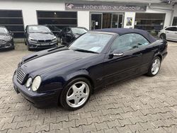 Blau Gebraucht 2002 Mercedes CLK230 Avantgarde Cabrio | 3.850 € (Fairer Preis)