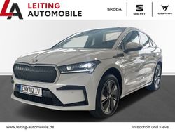 Weiß Gebraucht 2024 Skoda Enyaq iV Loft SUV | 50.445 € (Teuer)