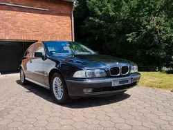 Schwarz Gebraucht 2000 BMW 523 Basis Limousine | 4.000 € (Teuer)