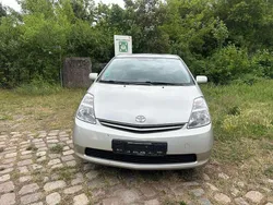 Silver metallic Gebraucht 2004 Toyota Prius Sol Kleinwagen | 2.999 € (Superpreis)