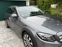 Grau Gebraucht 2017 Mercedes 220 Kombi | 26.500 € (Etwas zu teuer)