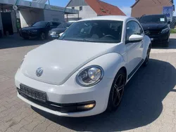 Weiß Gebraucht 2012 VW Beetle Basis Limousine | 4.490 € (Etwas zu teuer)