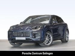 Blau Neu 2025 Porsche Cayenne GTS SUV | 156.093 €