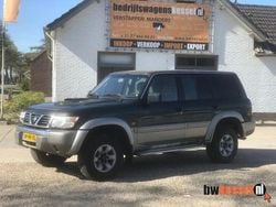 Grün Gebraucht 2000 Nissan Patrol SUV | 8.349 € (Guter Preis)