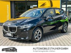 Schwarz ii/bonnet fluid black Gebraucht 2024 BMW 218 Active Tourer Van / Kleinbus | 27.580 € (Superpreis)