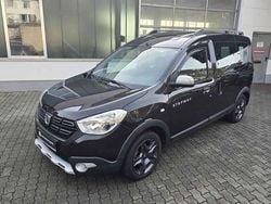 Schwarz Gebraucht 2018 Dacia Dokker Celebration Van / Kleinbus | 9.980 € (Guter Preis)